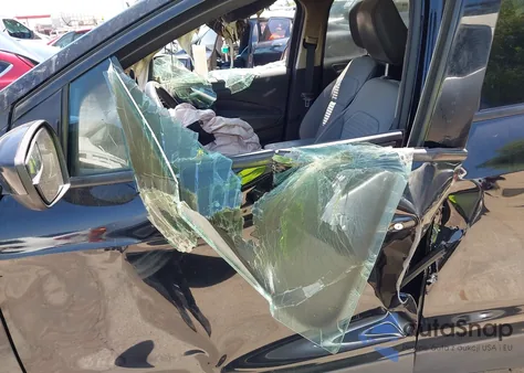 2018 Ford Escape Se z USA, uszkodzony, nr VIN 1FMCU0GD7JUB44693